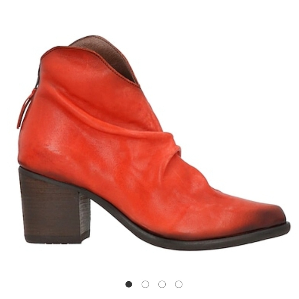 KANNA Handmade in Portugal Full Leather point toe heeled boot size 37 NEW IN BOX